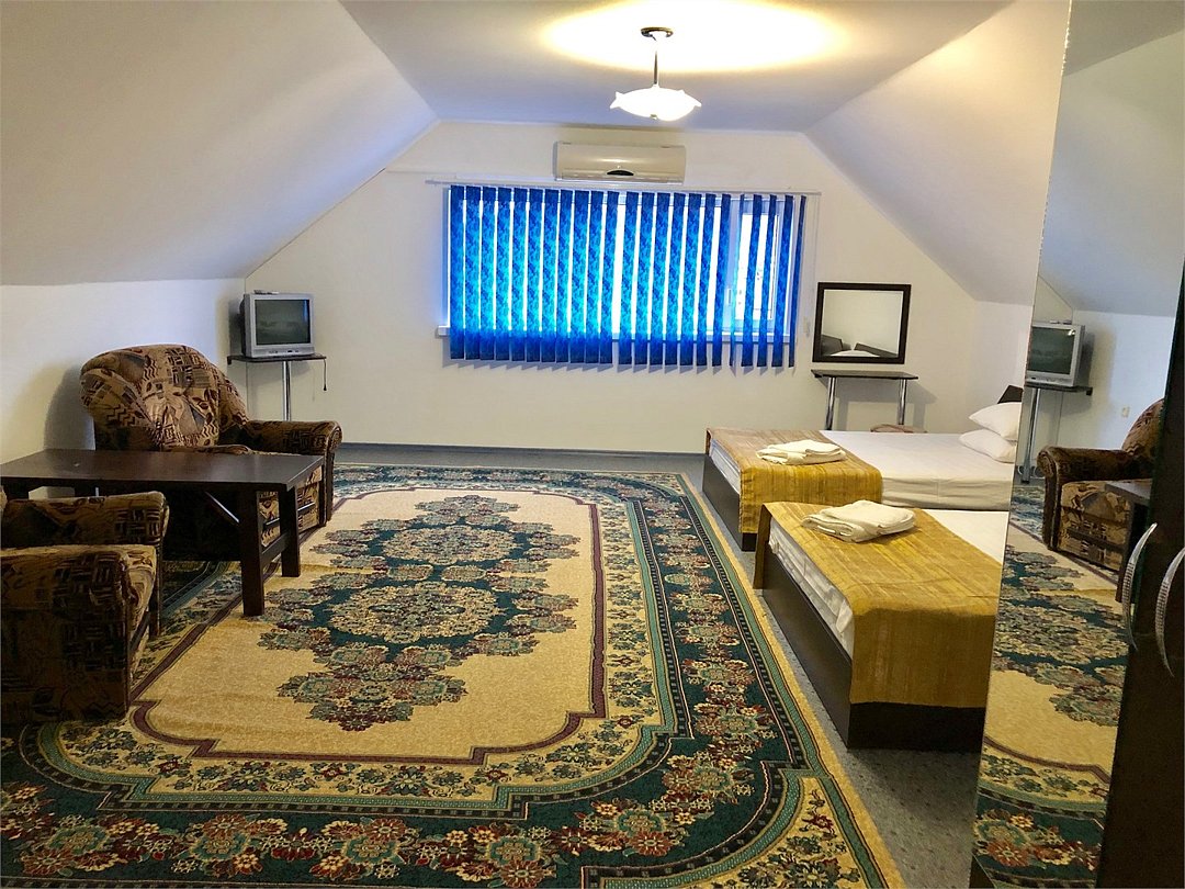 Люкс 2-местный 1-комнатный (мансарда корпус 2)