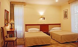 Коттедж 3-комнатный 4-местный коттедж  "Пальмира", Центр отдыха Радуга, Сары-Ой