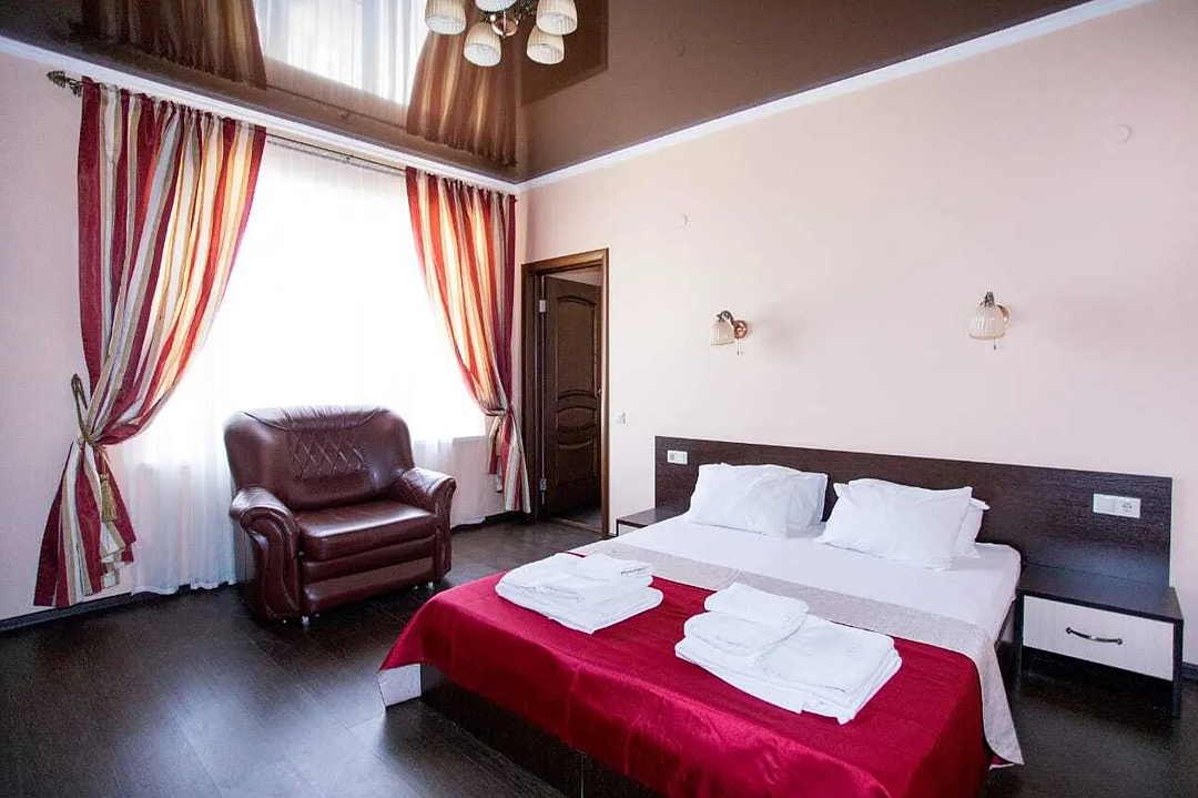 Люкс 4-местный 2-комнатный