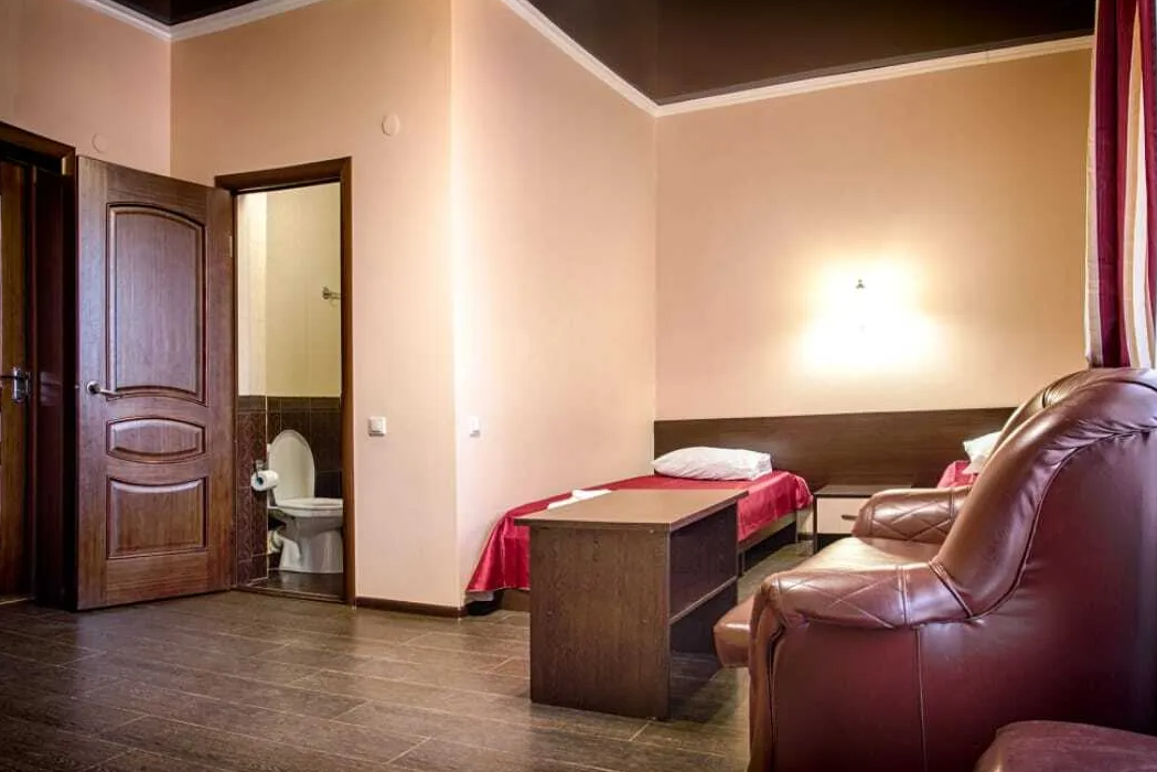 Люкс 4-местный 2-комнатный