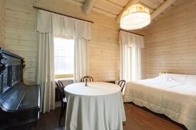 Комната Михаила Куснировича (Дом Пионеров 2 этаж), Усадьба Веретьево, Талдомский район