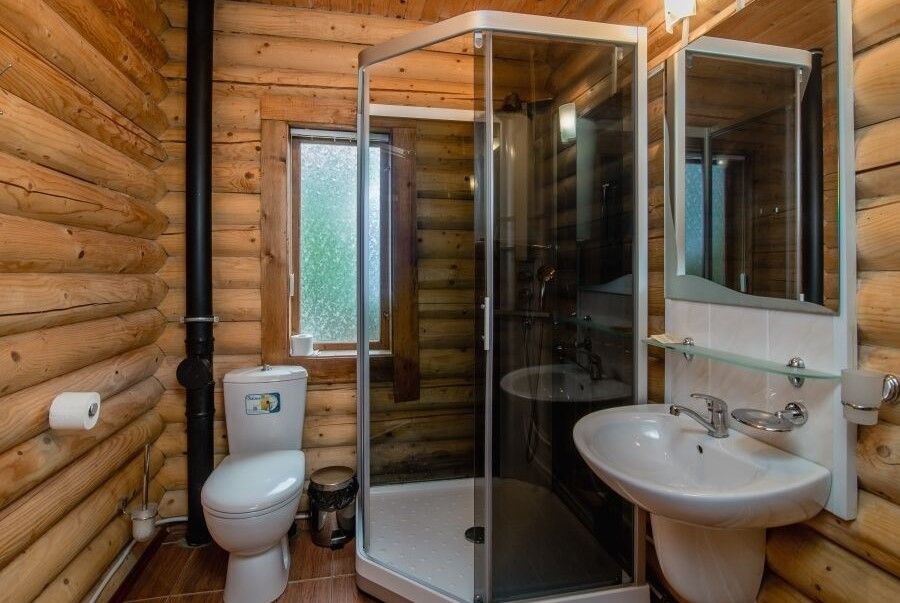 Коттедж-сруб 2-местный 2-комнатный (1 этаж)