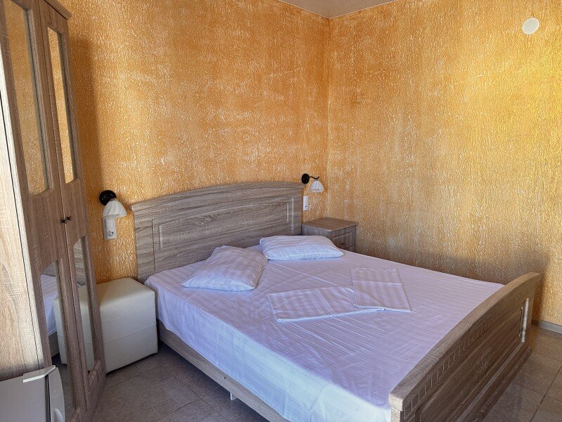 Люкс 4-местный 2-комнатный (с балконом)