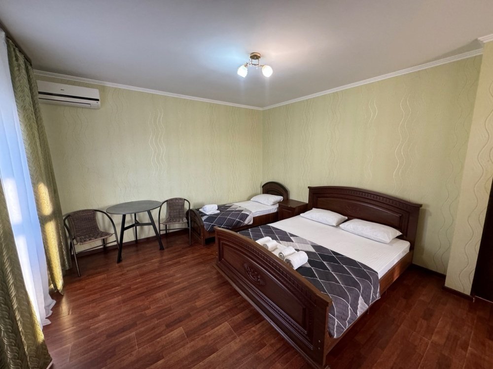 Стандартный 4-местный (с балконом)