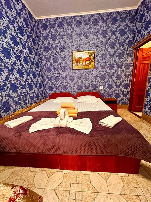 Стандартный 3-местный (с с/у на этаже)