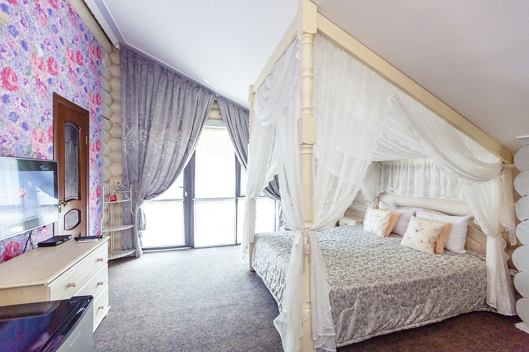 Коттедж 8-местный 4-комнатный (Матрешка)