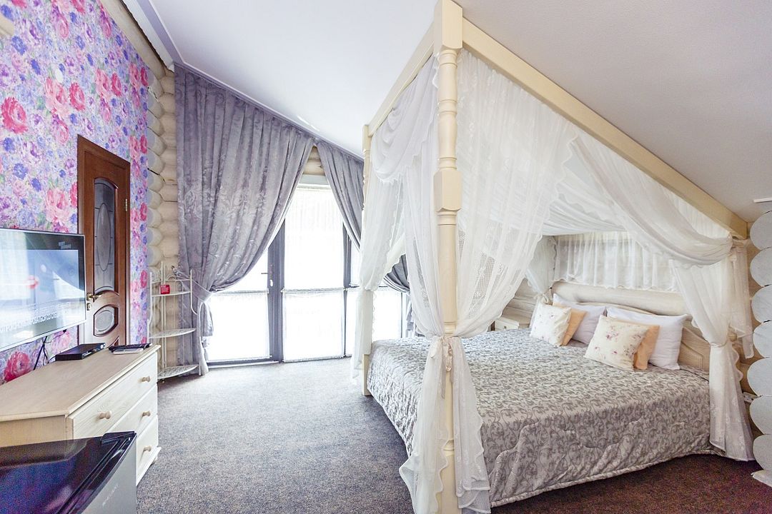 Коттедж 8-местный 4-комнатный (Матрешка)