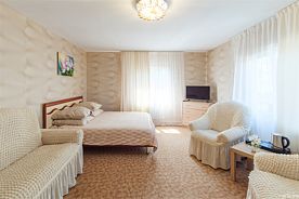 №6. 4-х местный номер с удобствами (3 этаж), Гостевой дом УДачный, Манжерок