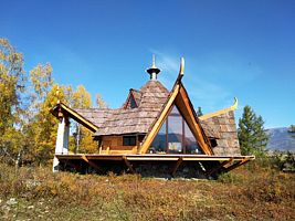 Дом дракона, База отдыха Медуница, Усть-Коксинский район