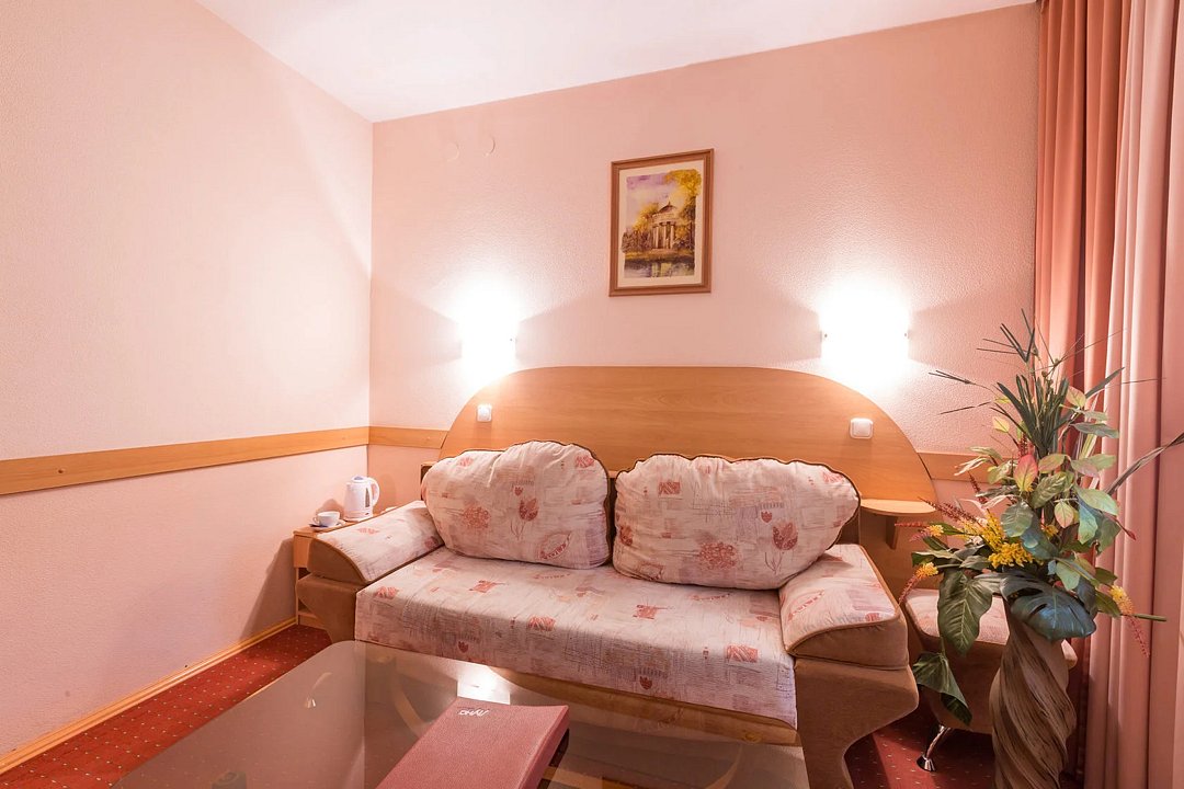 Семейный отель Луна, Свердловская область, Екатеринбург 