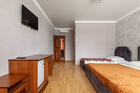 Улучшенный трехместный TWIN, База отдыха Райский Уголок, Пицунда