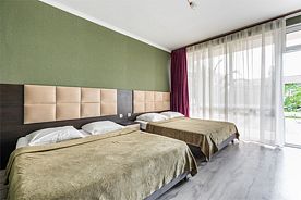 Улучшенный четырехместный (2+2), База отдыха Райский Уголок, Пицунда