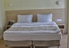 Джуниор Сюит с балконом, Отель Portoritsa, Гечрипш