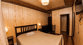 Коттедж с камином и кухней, Гостевой дом Орлиное гнездо, Архыз