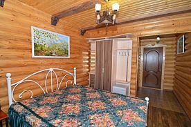 Полулюкс 2х-мест. с балконом на бассейн "сруб", База отдыха Роман, Бахчисарайский район