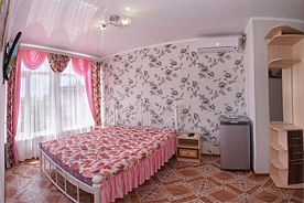 Семейный 4х-местный полулюкс, База отдыха Роман, Бахчисарайский район