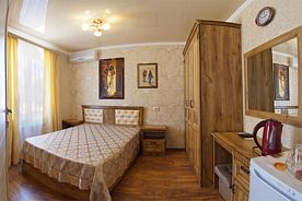 Люкс 4-местный, База отдыха Роман, Бахчисарайский район