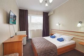 Двухместный стандарт с балконом, База отдыха Отель "Небо", Судак