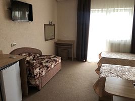 3-ех местный с диванчиком, Гостевой дом Никос, Новофёдоровка