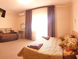 4-х местный семейный с диваном, Гостевой дом Никос, Новофёдоровка