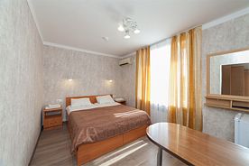 Стандарт, База отдыха Седьмое Небо, Саки