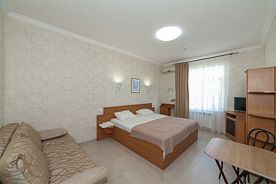 Полулюкс, База отдыха Седьмое Небо, Саки