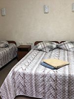 3-ех местный стандарт с двусп. кроватью и односпальной кроватью, База отдыха Эдем, Саки