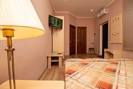 №8 Luxe Double (второй этаж, DBL), Гостевой дом Юккатан, Феодосия