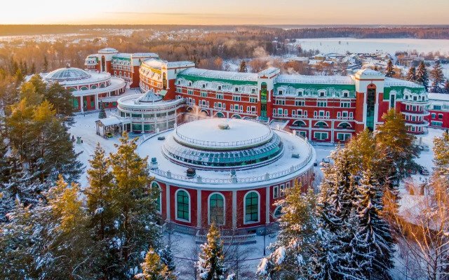 Загородный отель Теплеево Резорт 5*, Московская область, деревня Рогозинино Голицыно поселок Барвиха Щербинка Одинцовский район район Ново-Переделкино село Петрово-Дальнее поселок Горки-10 поселок Переделкино поселок Коммунарка поселок Внуково Троицк село Вороново