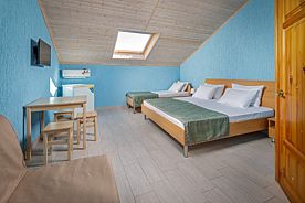 Комфорт плюс на мансарде, Гостевой дом Ассоль, Геленджик