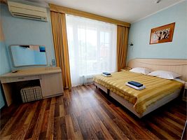 Стандарт трёхместный с балконом, База отдыха Синее море, Лермонтово