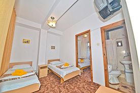 4-х местный, двухкомнатный без балкона, Гостевой дом Kontinental, Анапа