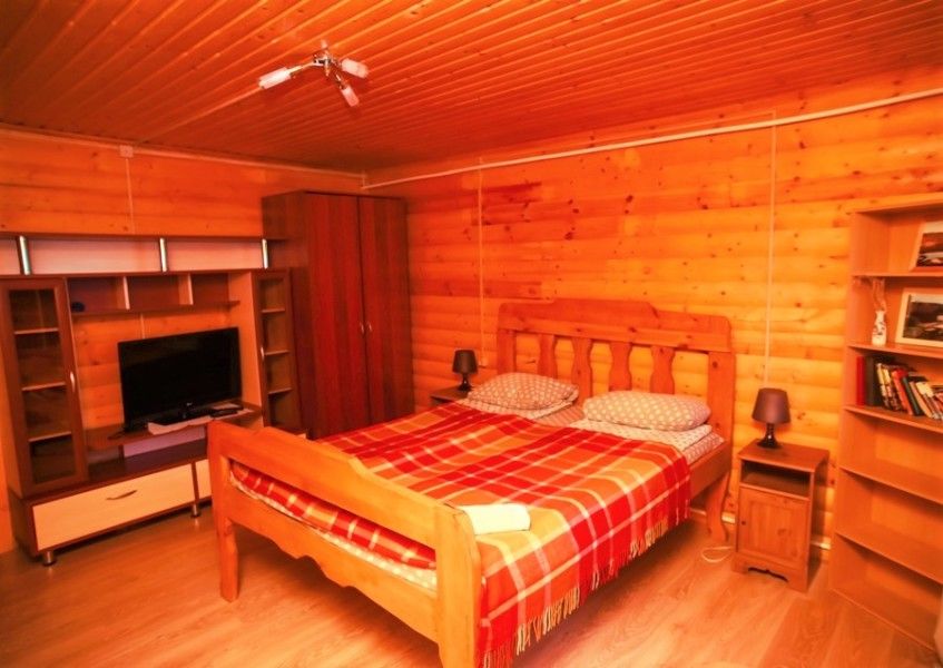 Номер 4-местный 1-комнатный (в доме №4, второй этаж)