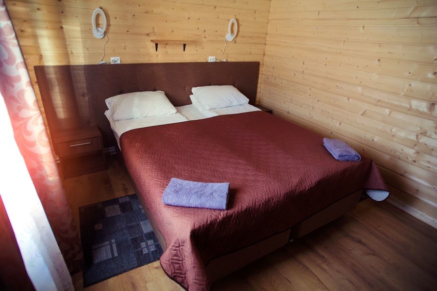 Номер 6-местный 2-комнатный (в доме №11, первый  этаж)