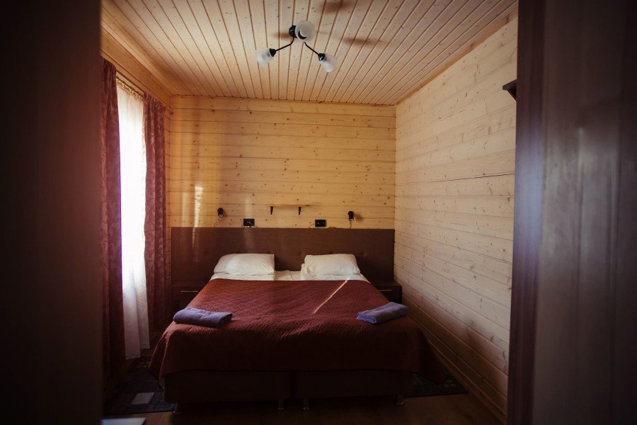 Номер 6-местный 2-комнатный (в доме №11, первый  этаж)