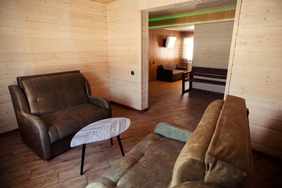 Номер 6-местный 2-комнатный (в доме №11, первый  этаж)