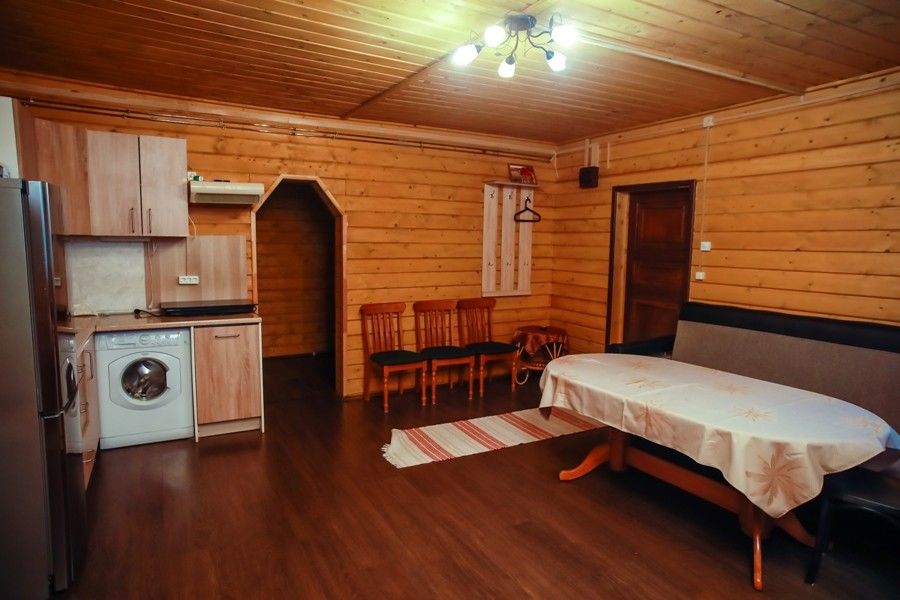 Номер 7-местный 2-комнатный (в доме №9, левая часть)