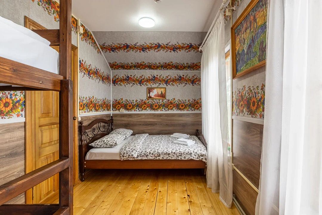 Дом 7-местный 2-комнатный (№1, с террасой)