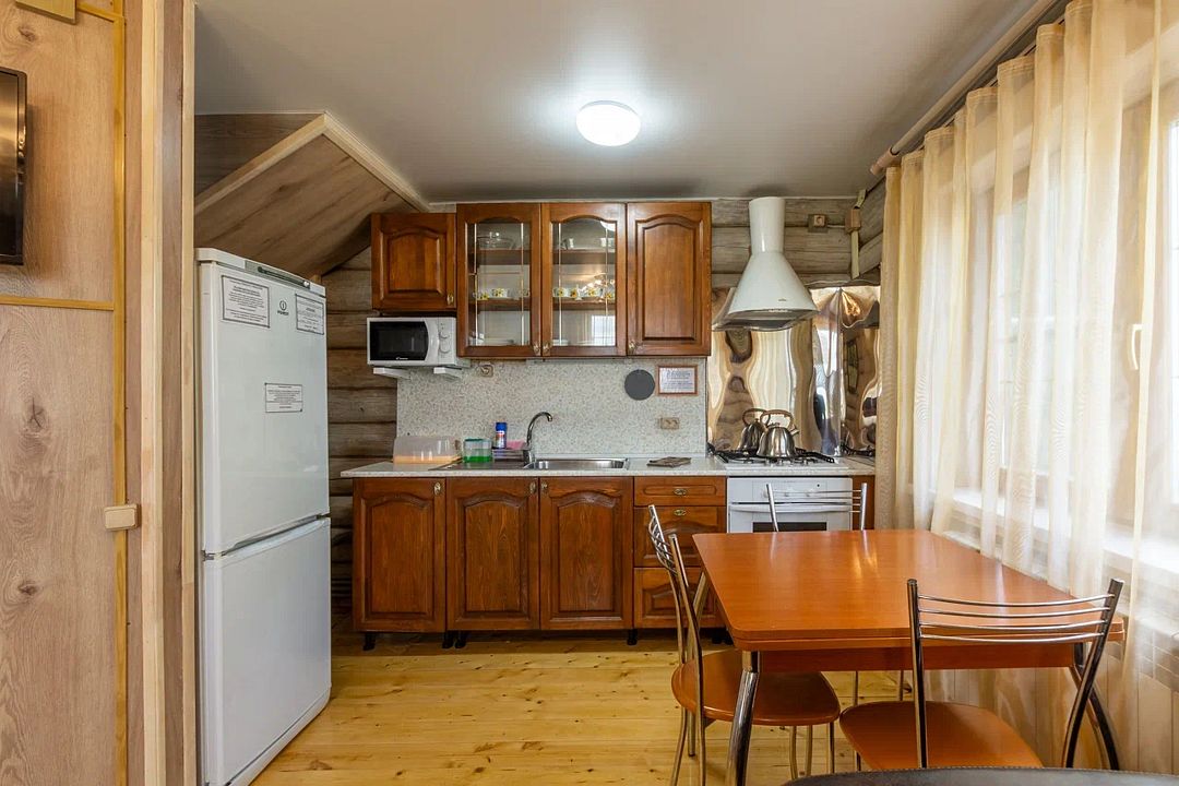 Дом 7-местный 2-комнатный (№1, с террасой)