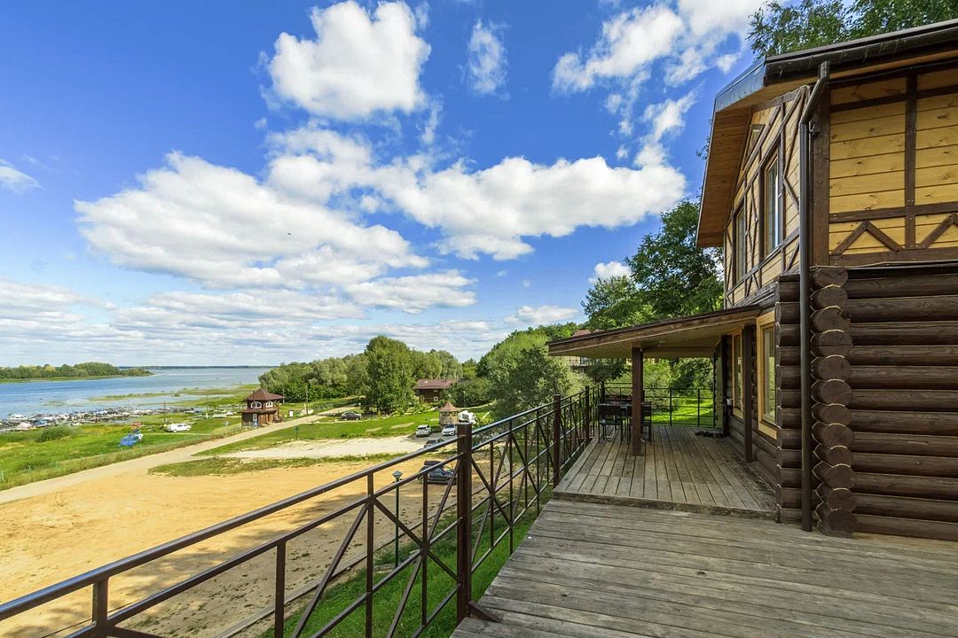 Дом 7-местный 2-комнатный (№1, с террасой)