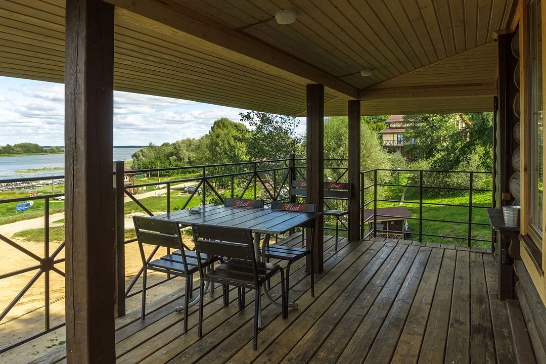 Дом 7-местный 2-комнатный (№1, с террасой)