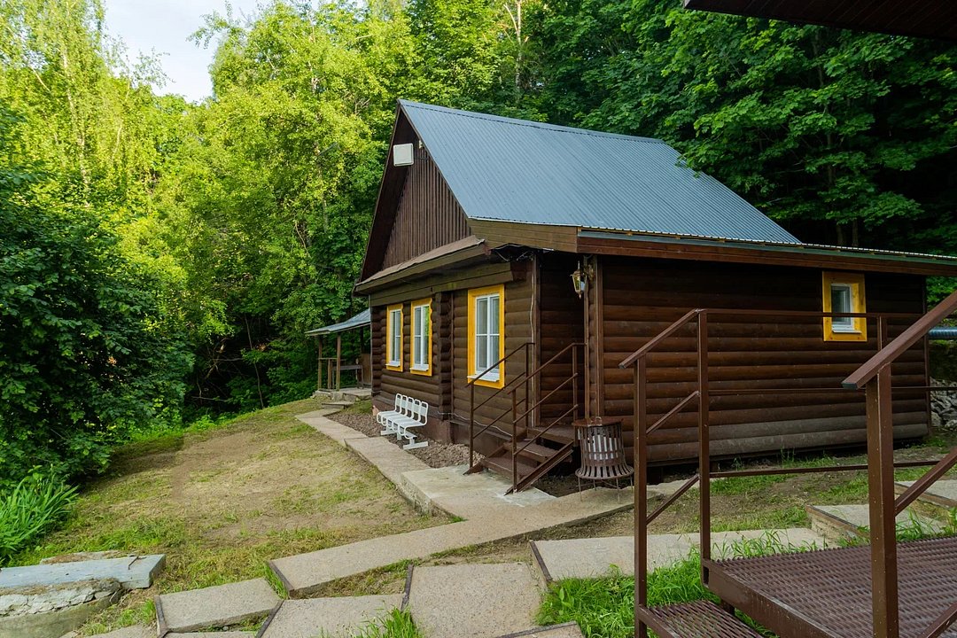 Дом 7-местный 3-комнатный (№6, с беседкой)