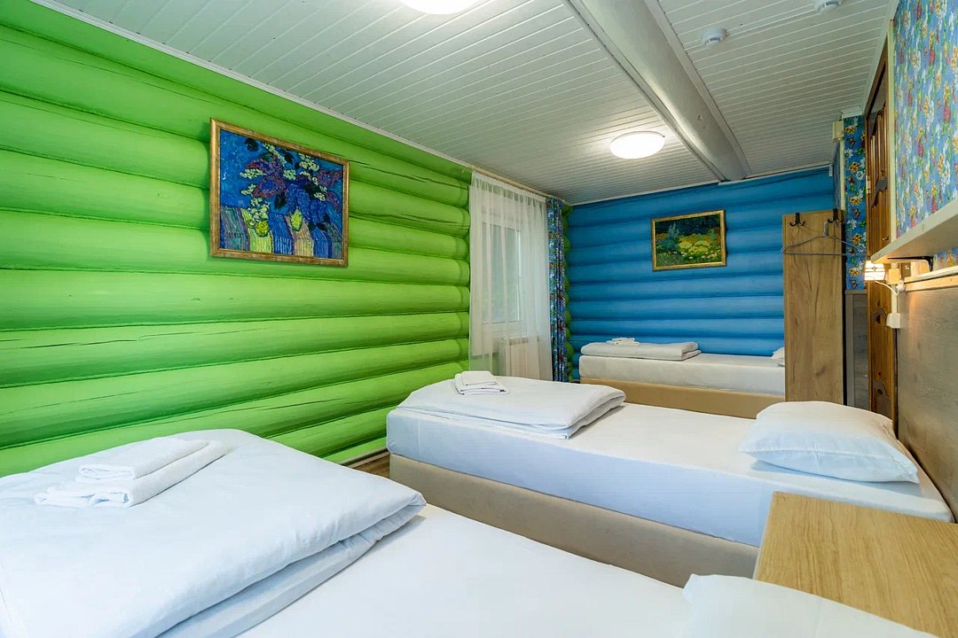 Дом 7-местный 3-комнатный (№6, с беседкой)