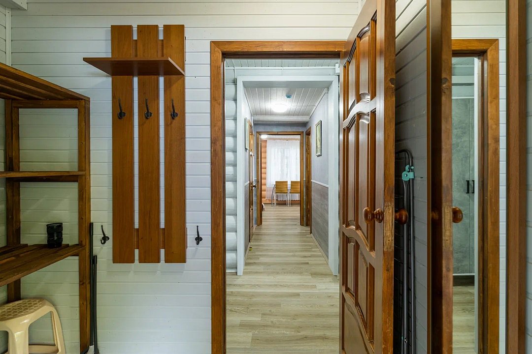 Дом 8-местный 2-комнатный (№7, с беседкой)