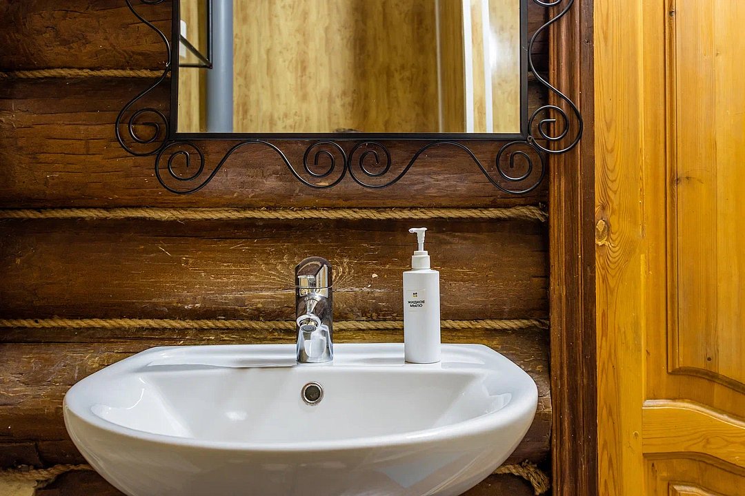 Номер 5-местный 2-комнатный (без вида)