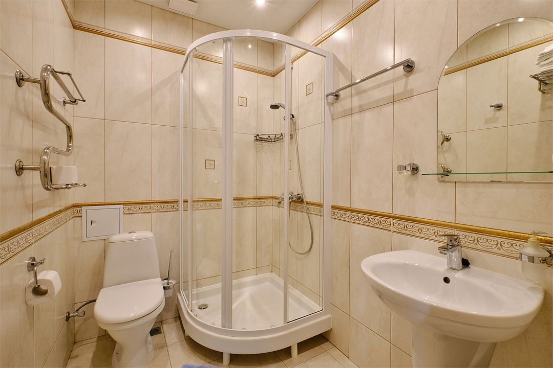 Люкс 4-местный 2-комнатный (с балконом)