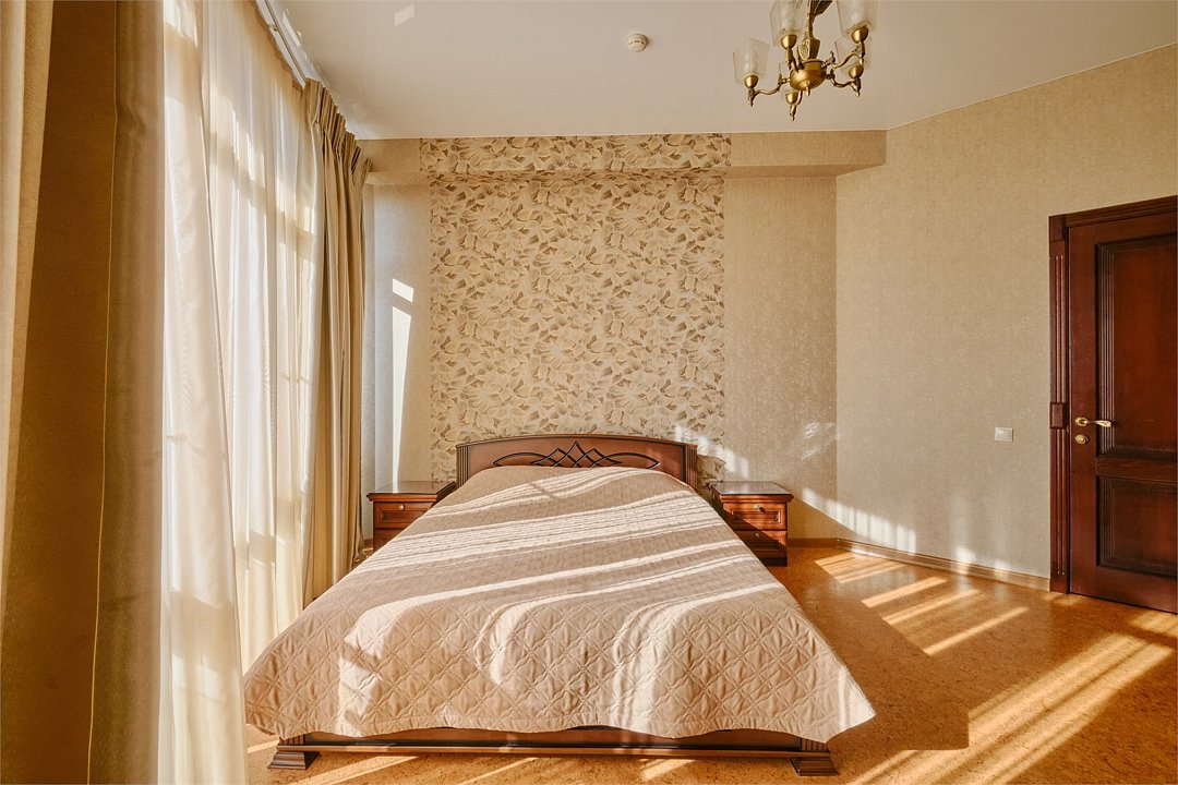 Люкс Улучшенный 4-местный 2-комнатный (с балконом)