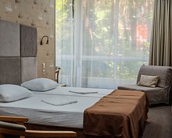 Люкс 4-местный 2-комнатный Семейный, Пансионат Сочи-Бриз Отель, Сочи