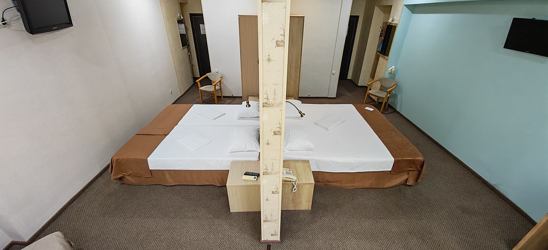 Люкс 4-местный 2-комнатный Семейный