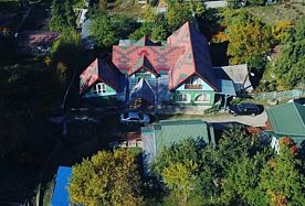 Трёхместный номер Standard с балконом, База отдыха Райские яблоки, Теберда